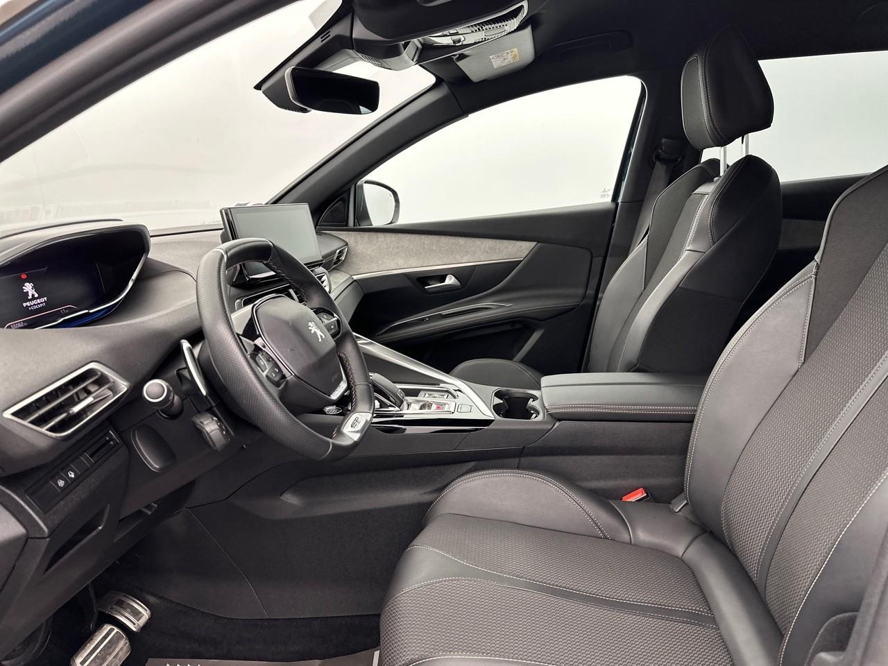 Peugeot 3008 puretech 130ch s&s eat8 gt — photo 9