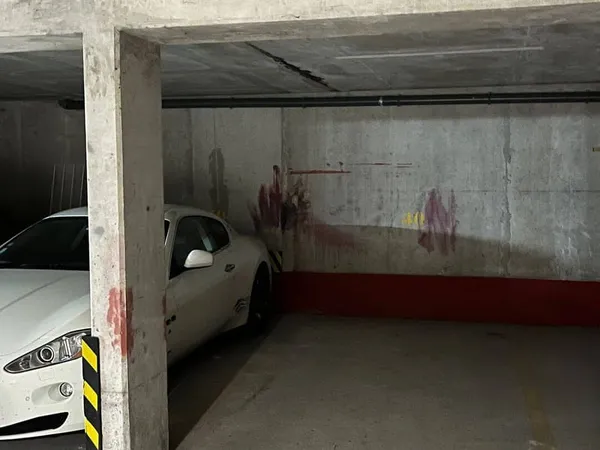 Parking 14 m²