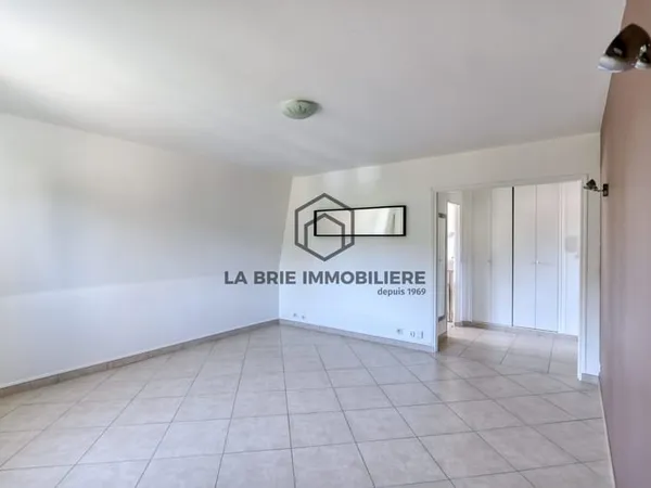Appartement Mandres Les Roses 2 pièce(s) 50 m2