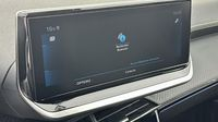 Peugeot 2008 1.2 PureTech 130ch S&S GT EAT8 — photo 13