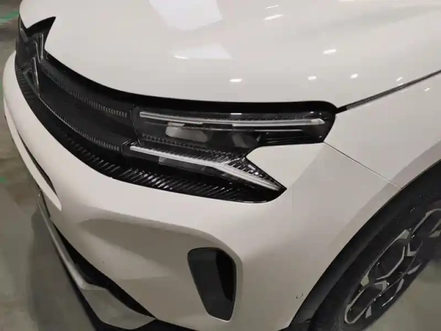 Citroën C5 Aircross hybride rechargeable 225 e-eat8 shine — photo 14
