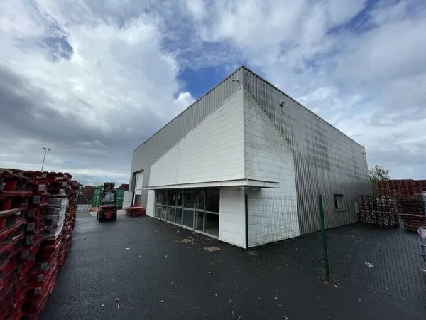 Entrepôt 500 m²