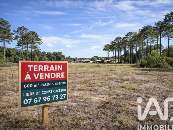 Terrain 599 m²