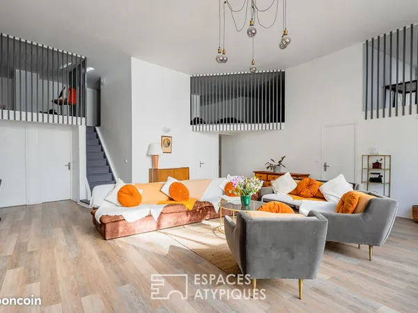 Loft 5 pièces 141 m²