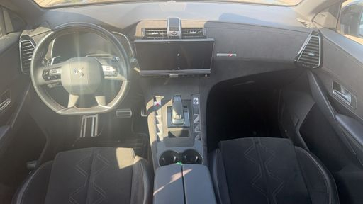 DS DS7 Crossback 1.5 BlueHDi 130 EAT8 - Performance Line Plus – 2022 – 85081 km – Diesel – Boîte Automatique — photo 35