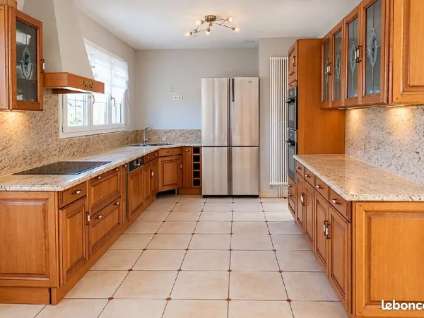 Vente maison proche commerces et lycée
