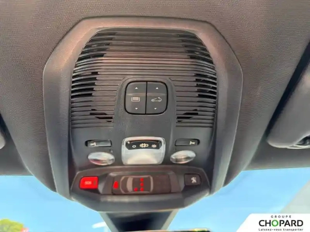 Peugeot 3008 hybrid4 300 e-eat8 — photo 14