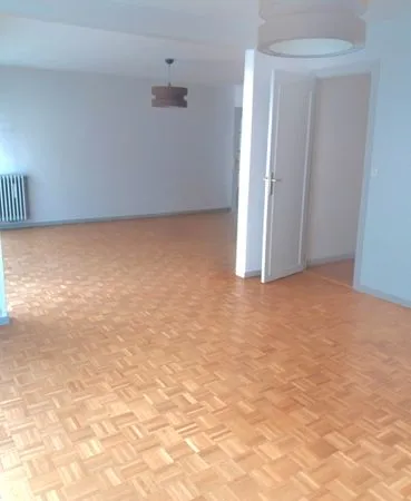 Appartement 98 m2 port de plaisance balcon parking