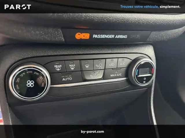 Ford Fiesta 1.5 tdci 85ch connect business 3p société — photo 5