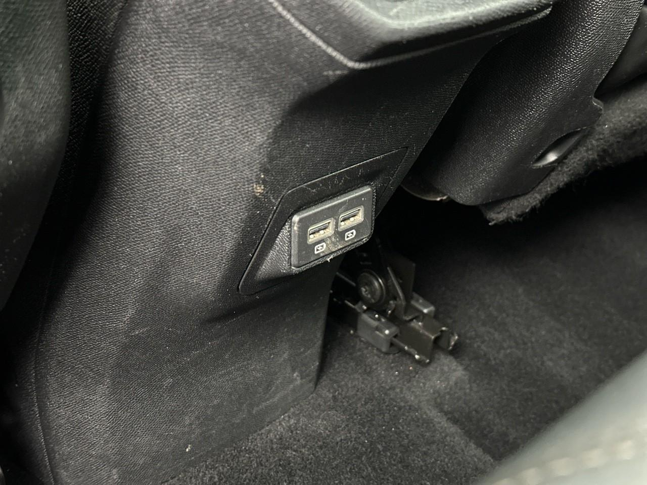 Peugeot 3008 hybrid 225 e-eat8 gt — photo 38