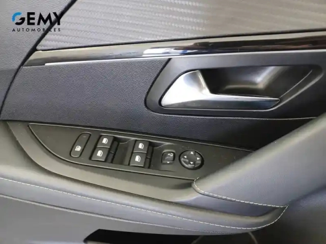 Peugeot 208 puretech 130 s&amp;s eat8 — photo 16