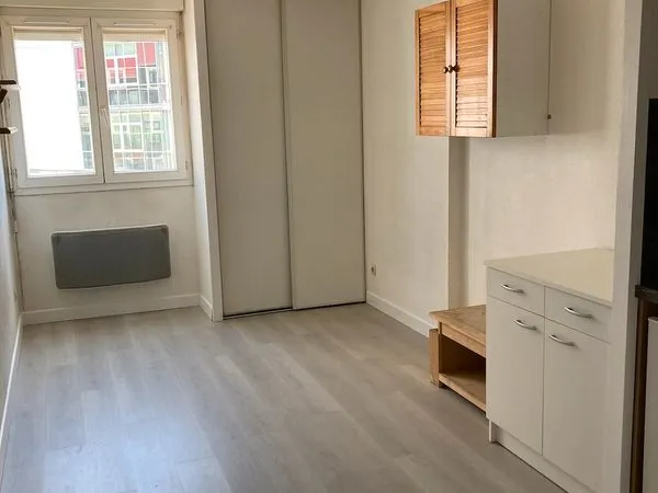 Studio 20m2 avec kitchenette, caluire