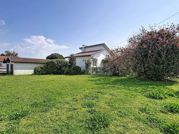 Terrain 476 m²