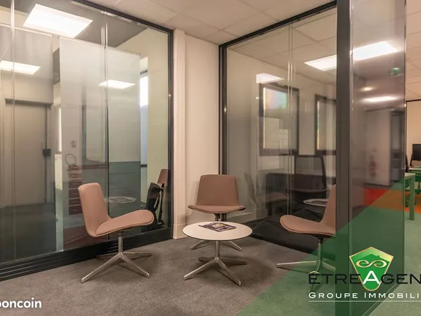 Local commercial 162 m² LE KREMLIN BICETRE