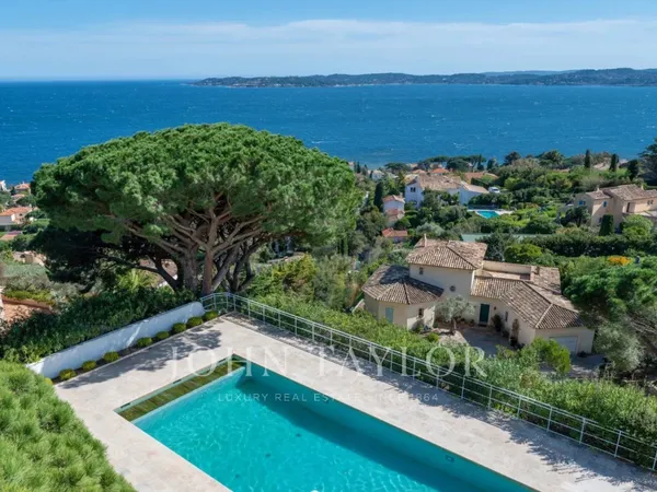 Exceptionnelle Propriété de 1930 Vue mer