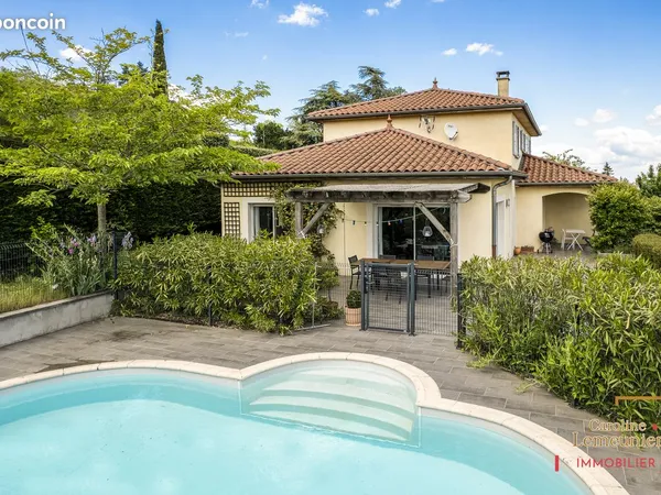 Villa 6 pièces 151 m²