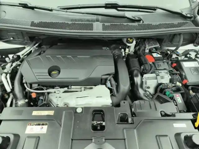 Citroën C5 Aircross hybride rechargeable 225 e-eat8 e-series — photo 7