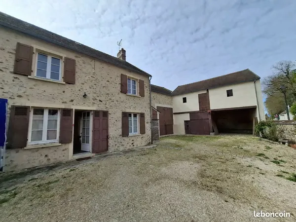 Ferme rénovée - 221 m² habitables - Terrain de 1 468 m²