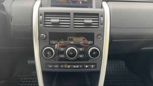 Land Rover Discovery Sport 2.0 TD4 150 BVA9 - SE – 2018 – 103000 km – Diesel – Boîte Automatique — photo 27