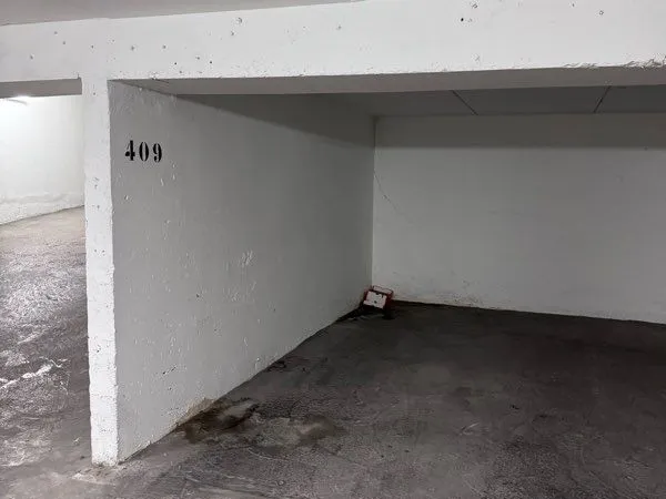Place de parking, rue de Belleville