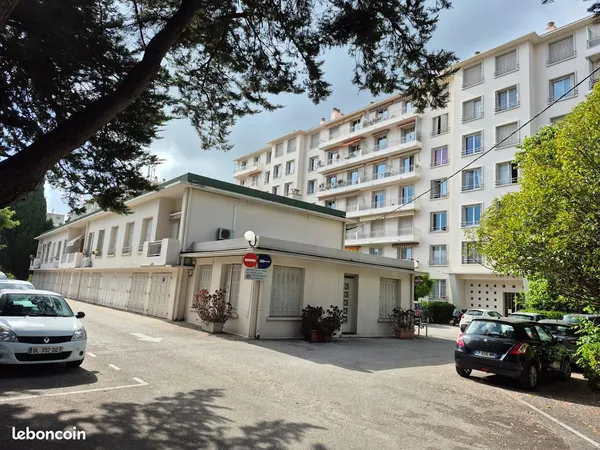 Particulier vend appartement Toulon Ouest Var
