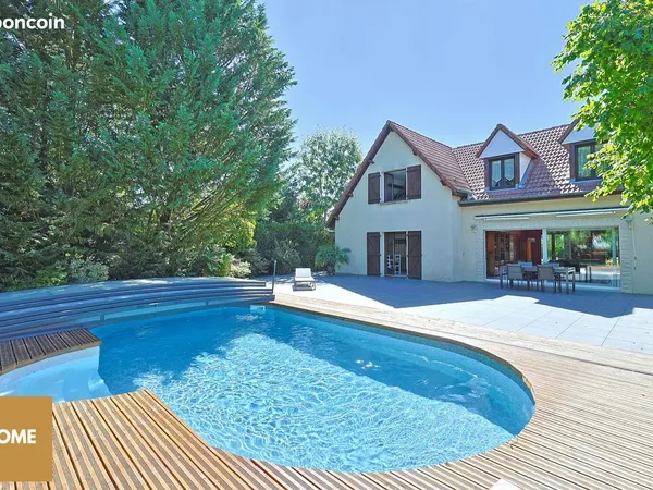 Propriété 7 pièces 182 m²