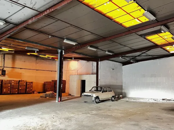Local industriel 1100 m²