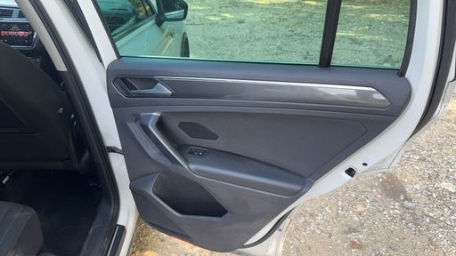 Volkswagen Tiguan 2.0 TDI 150 DSG7 - Black R Line – 2019 – 141284 km – Diesel – Boîte Automatique — photo 19