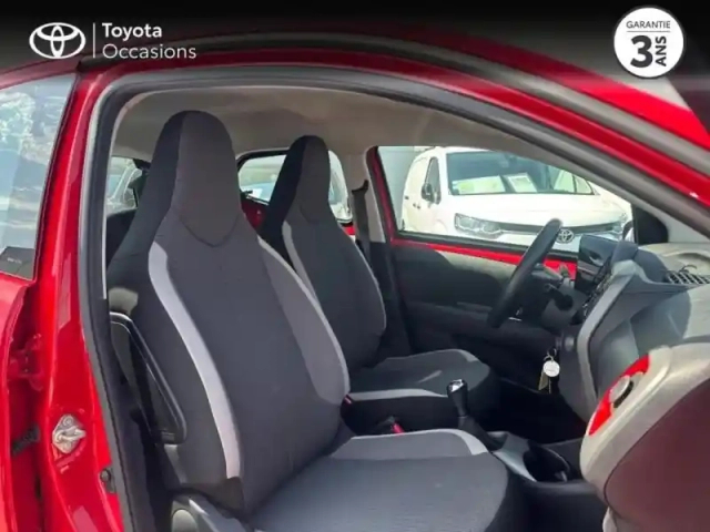 Toyota Aygo 1.0 vvt-i 72ch x-play 5p my20 — photo 6
