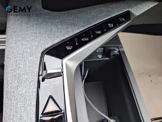 Peugeot 3008 hybrid 145 e-dcs6 — photo 33