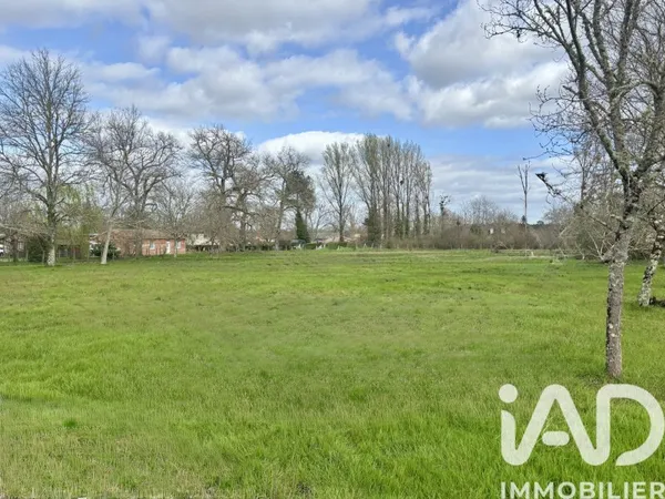Terrain 3070 m²