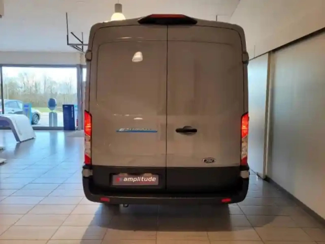 Ford Transit 2t fg pe 350 l2h2 135 kw batterie 75/68 kwh trend business — photo 6
