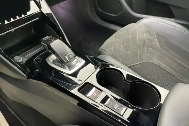 Peugeot 2008 puretech 130 s&amp;s eat8 — photo 91