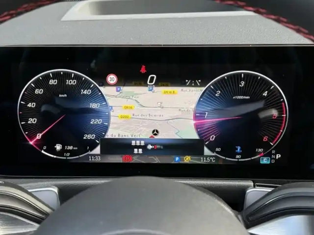 Mercedes Glb 200 d amg line — photo 71