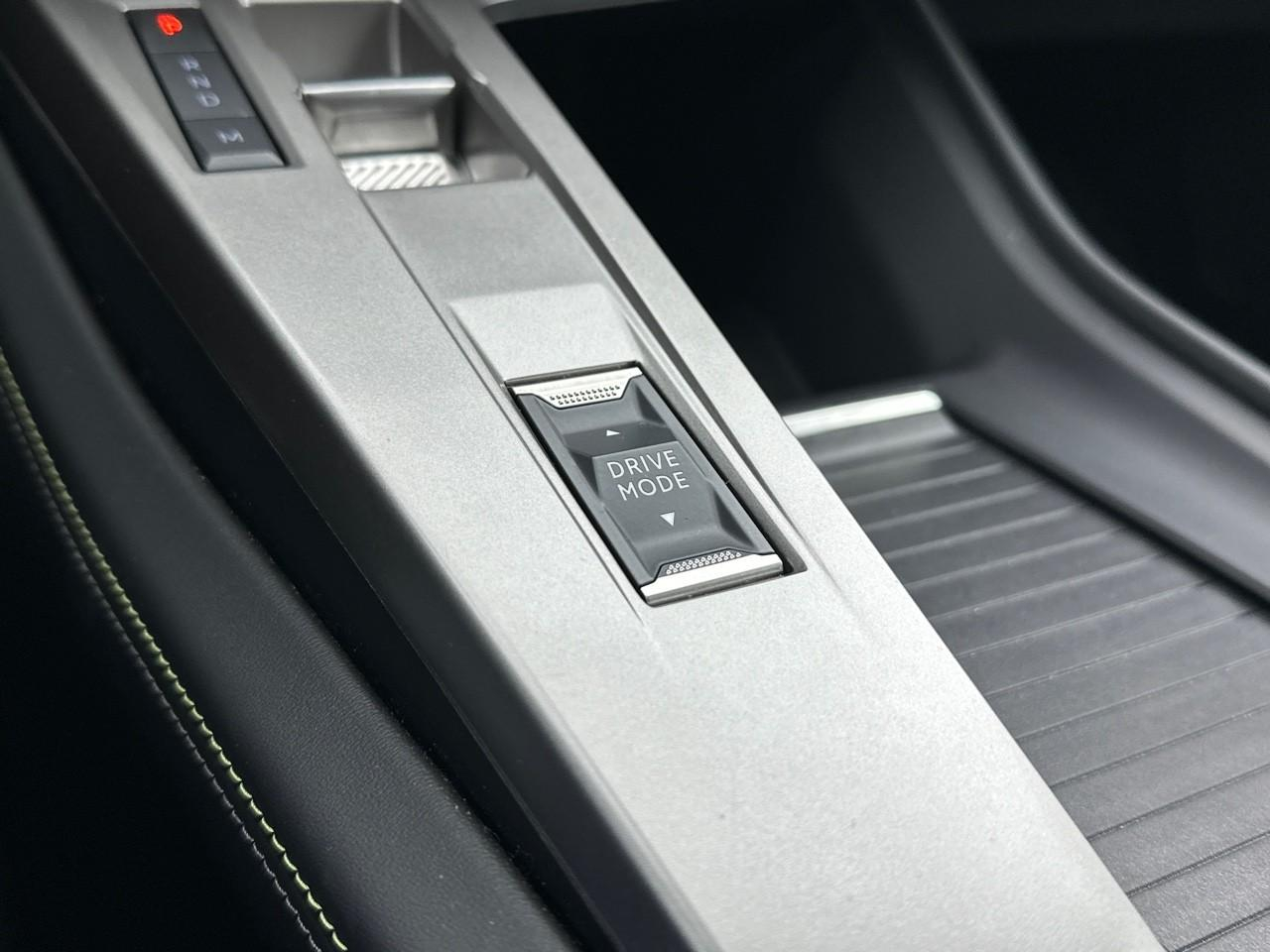 Peugeot 408 hybrid 145 e-dcs6 gt — photo 30