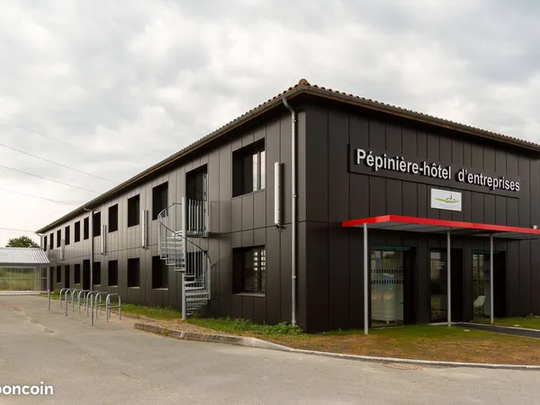 Bureaux disponibles à la location- Izon