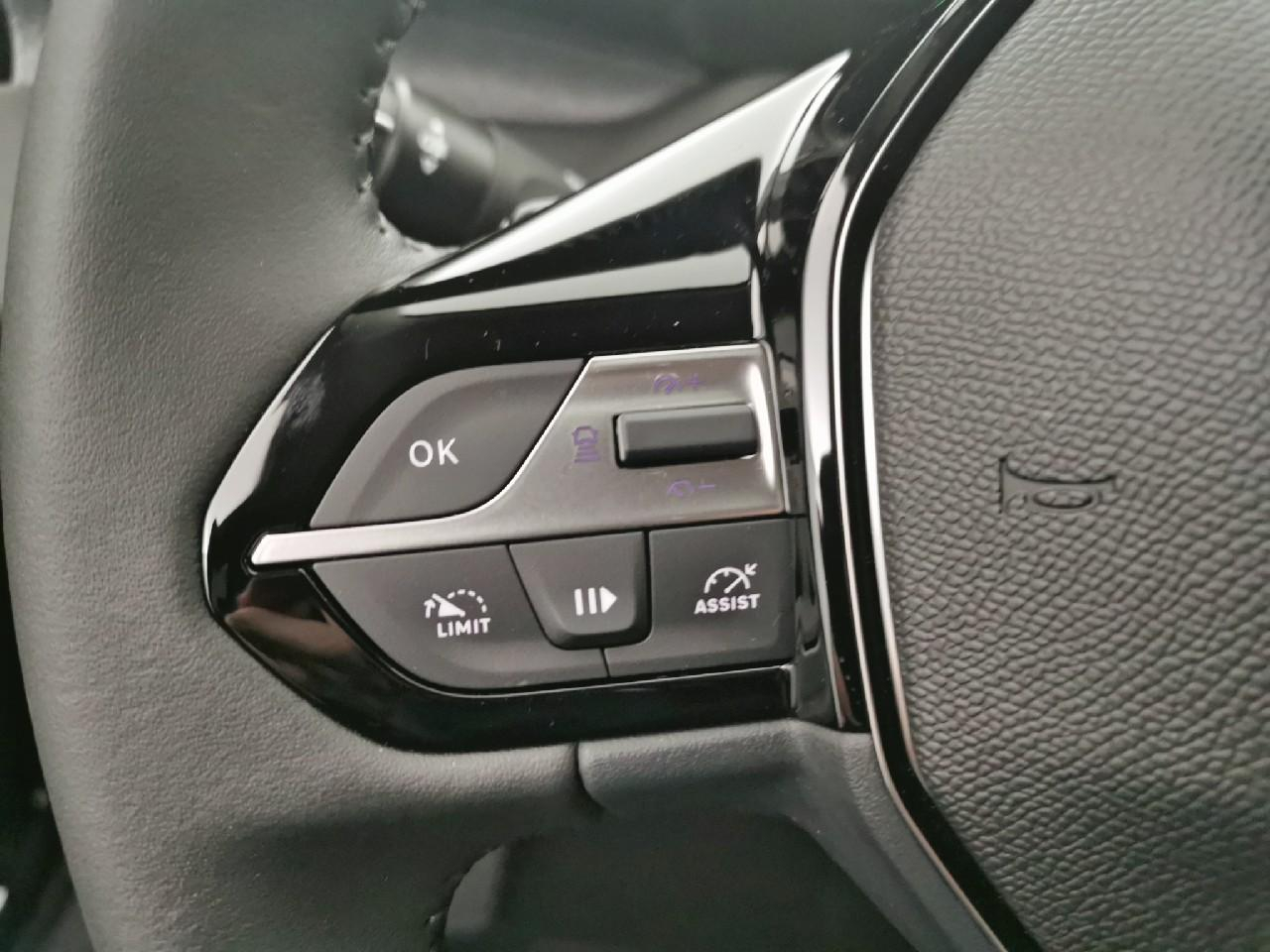 Peugeot 308 sw hybrid 145 e-dcs6 allure — photo 20