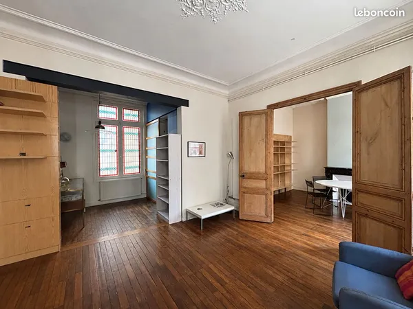 Local 5 pièces 149 m²