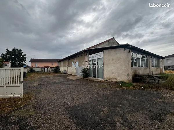 Entrepôt 1564 m² SAVIGNEUX