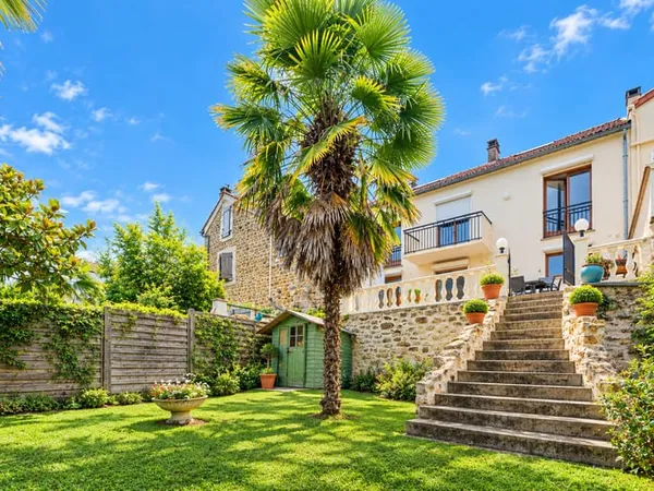 Maison à Osny : cocon au rez-de-chaussée, vie de réception en souplex et jardin en cascade
