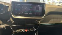 Peugeot 2008 1.2 PureTech 130ch S&S GT EAT8 — photo 19