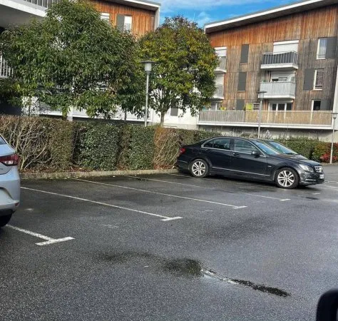 Parking 12 m²