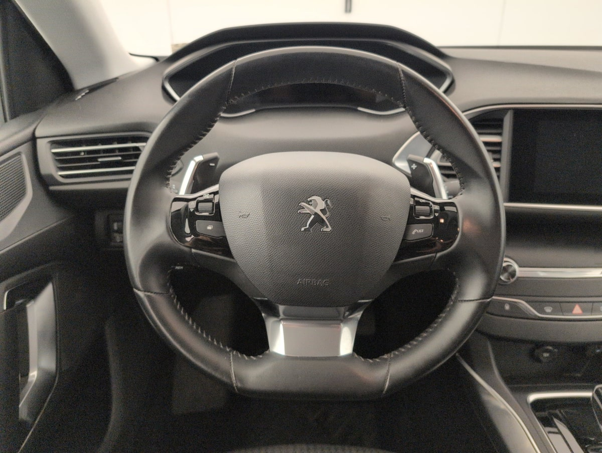 Peugeot 308 SW — photo 14