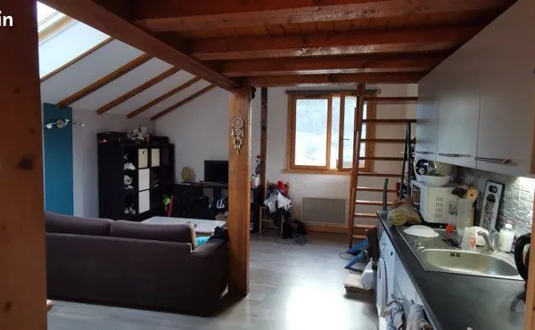 Studio meublé avec mezzanine à deux pas du centre de Thones