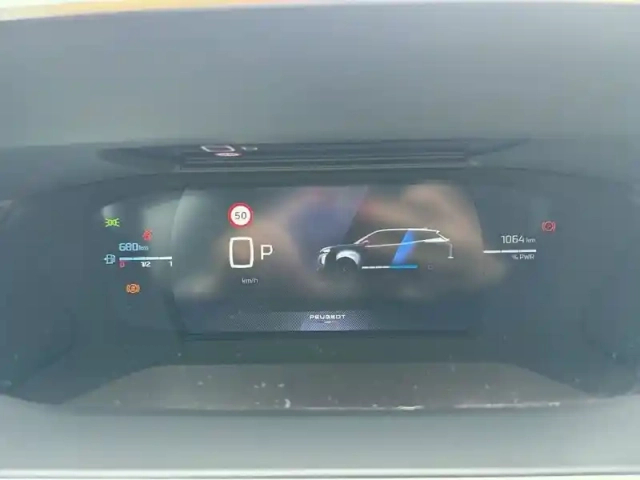 Peugeot 2008 hybrid 145 e-dcs6 — photo 52