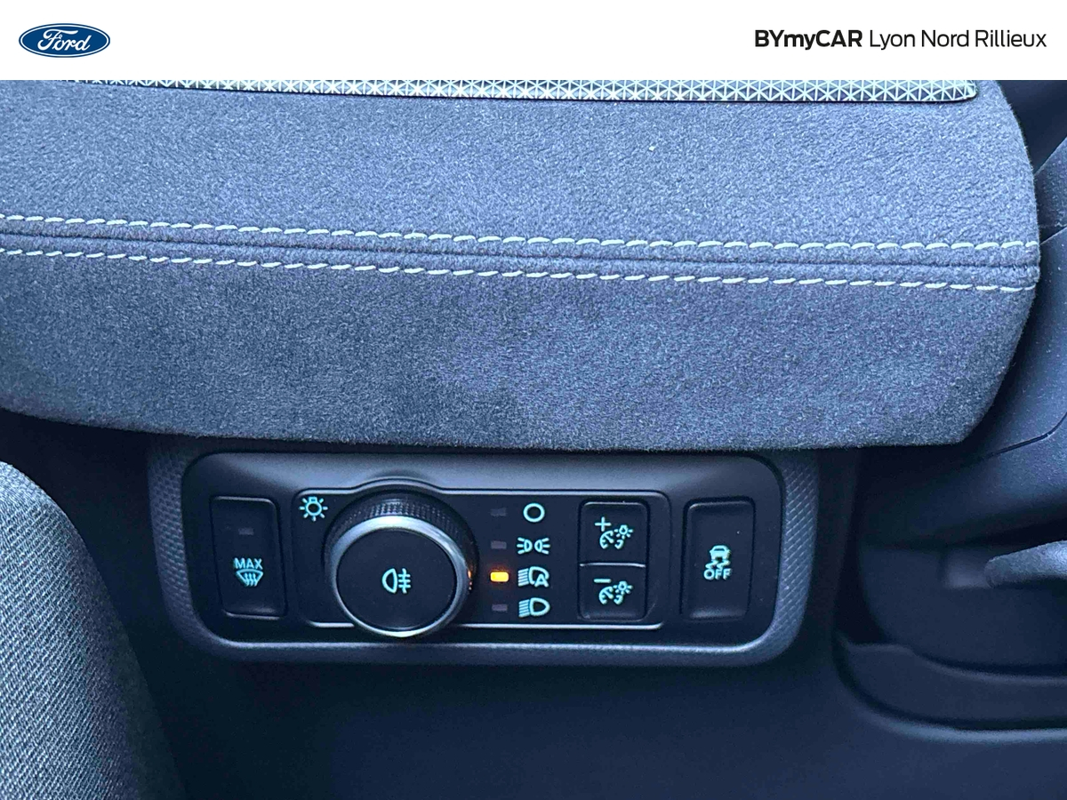 Ford Mustang Mach-E Extended Range 91 kWh 487 ch AWD — photo 37
