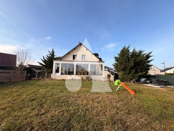 Vends maison - 155 m² - 7 pièces, 5 chambres - Chevigny Saint Sauveur 21800