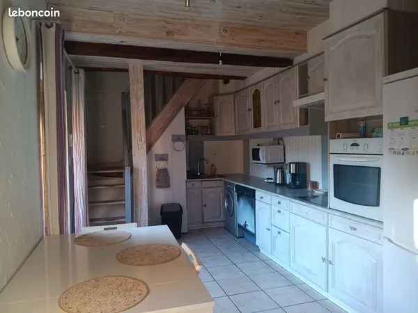 Location appartement dans un ancien corps de ferme aujourd'hui gîte