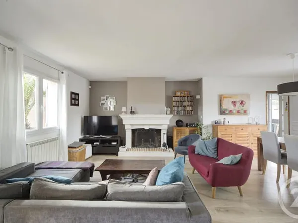 Maison 8 pièces 180 m²
