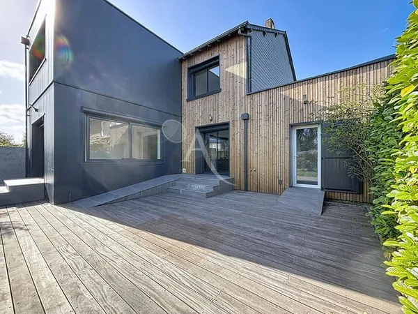 Maison 6 pièces 140 m²